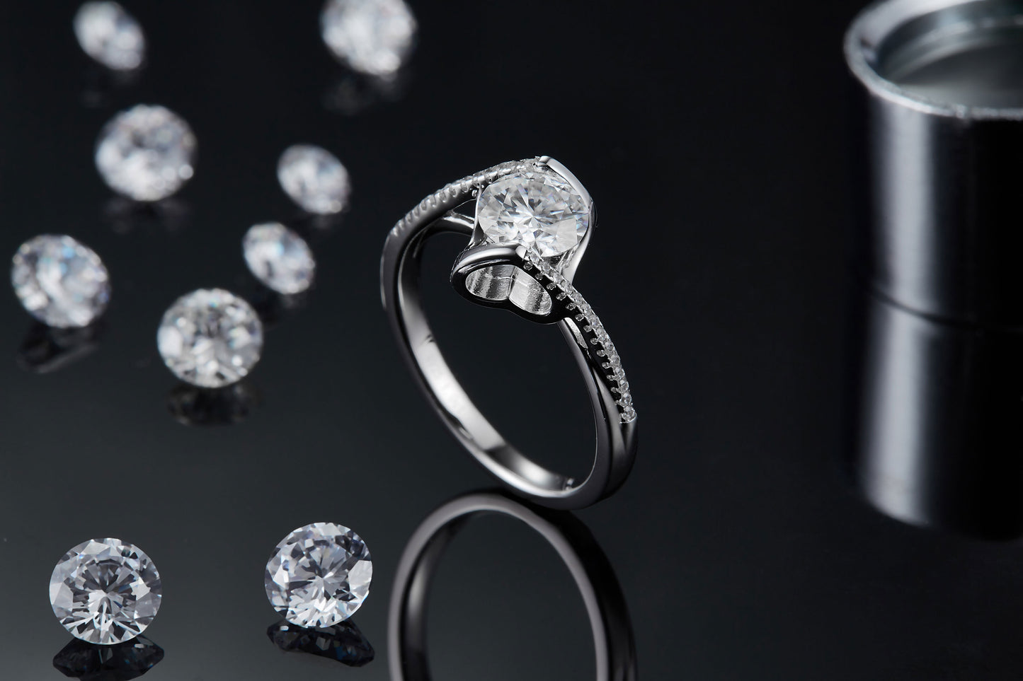 Dazzling Promise - A Wedding Ring Set With 1-carat Top-quality Moissanite S925 Silver And Platinum-plated Diamond. The Ring Can Be Inspected With A Diamond Pen